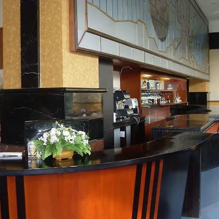Hotel Oval-2